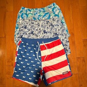 Vineyard Vines men’s bathing suits - Size M